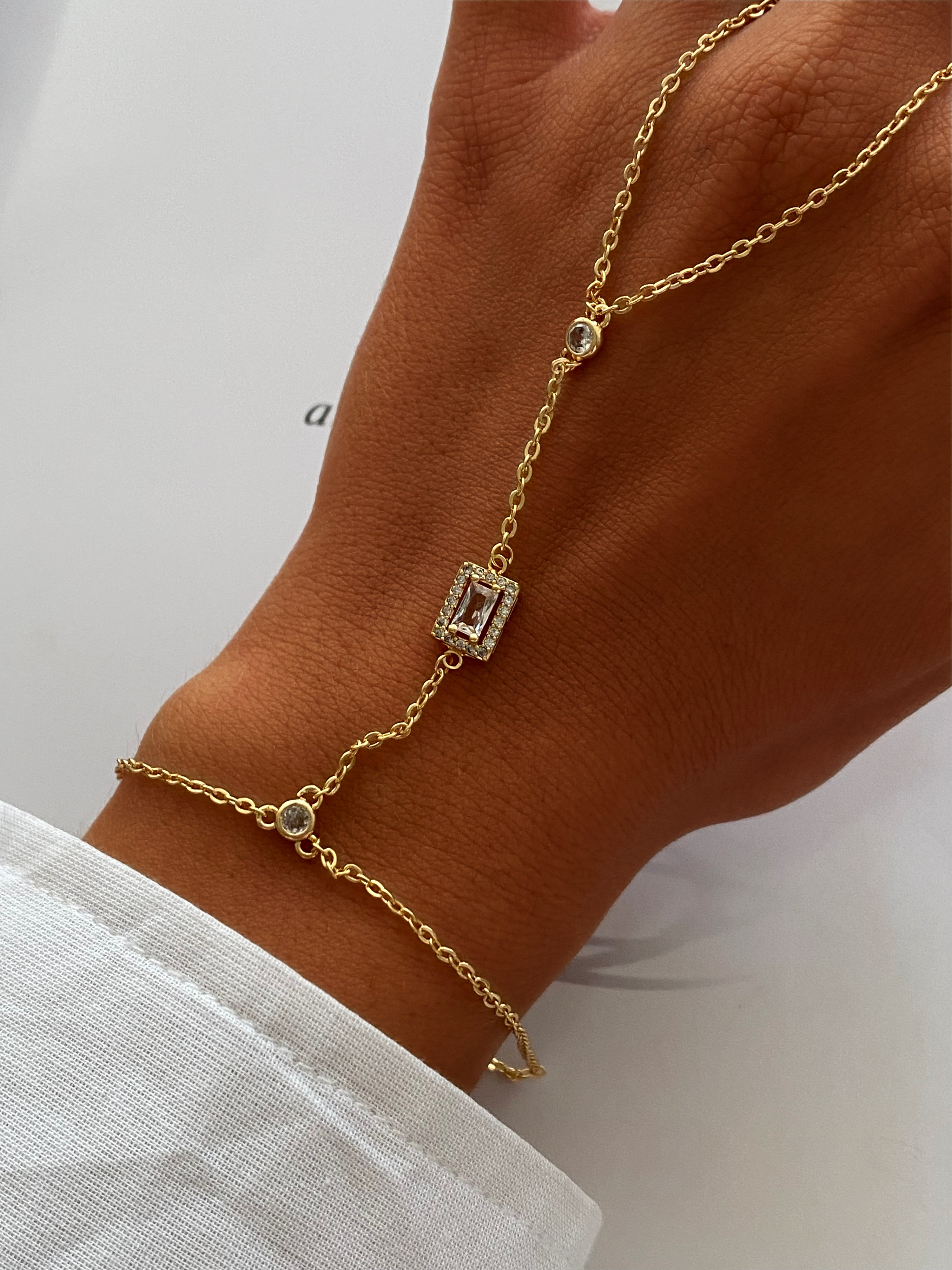 Baget Taşlı Şahmeran