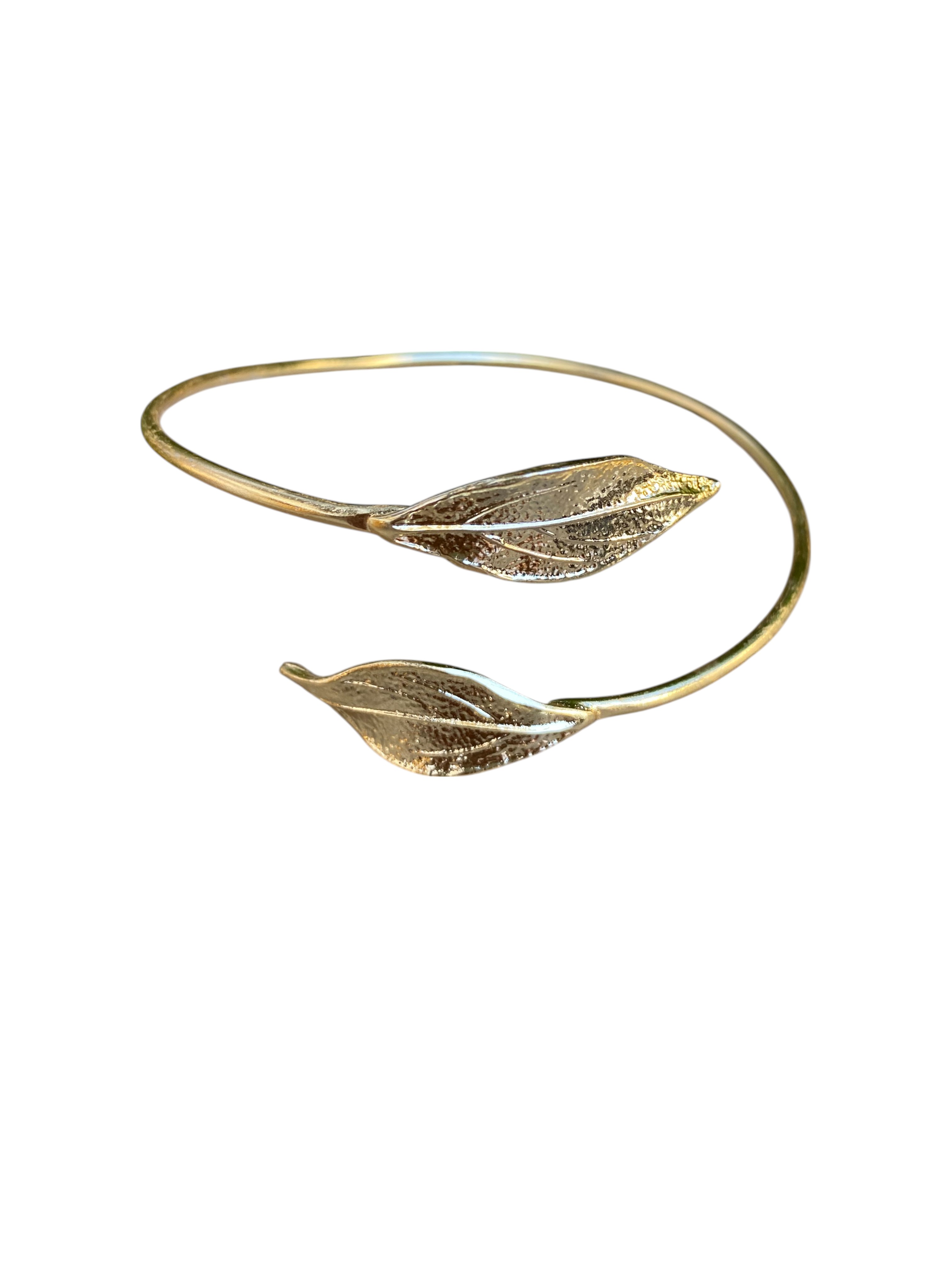 Yaprak Detalı Pazu Kelepçesi